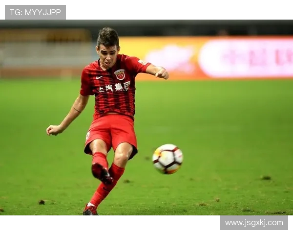 2020年国足与上港激战回顾：激情碰撞与未来展望的精彩瞬间